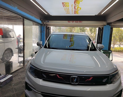 1773627900273857.jpg 襄阳汽车玻璃更换:自己买汽车玻璃找师傅安装,这些细节得盯紧